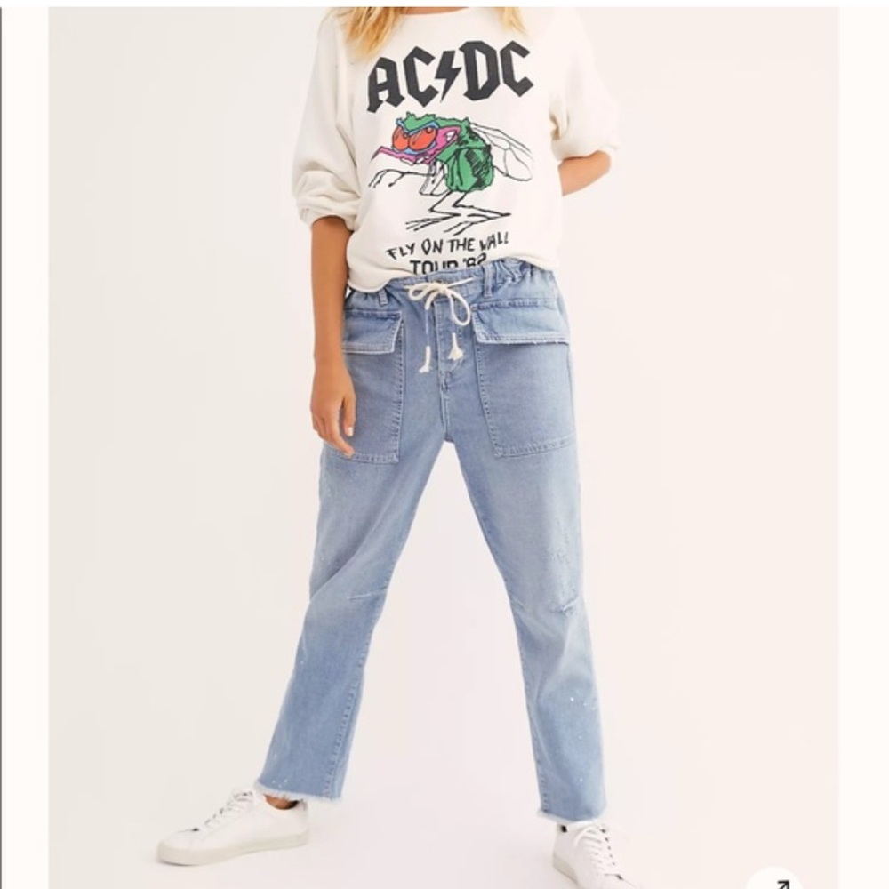 We The Free sz. small Light Blue Denim elastic waist jeans